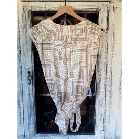 NWT Anthropologie Sleeveless Tan White Wrap Top - Large - Picture 6 of 6